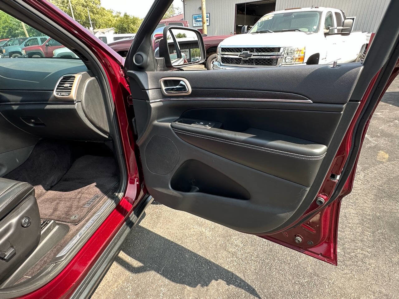 Used 2016 Jeep Grand Cherokee Limited image 27