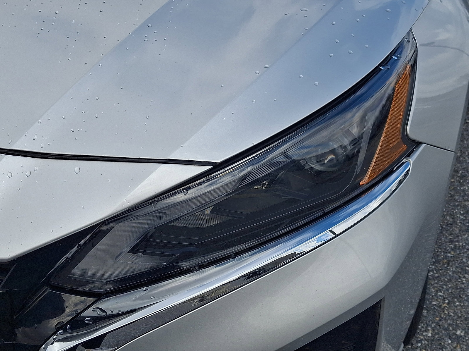 Used 2023 Nissan Altima 2.5 SV image 9