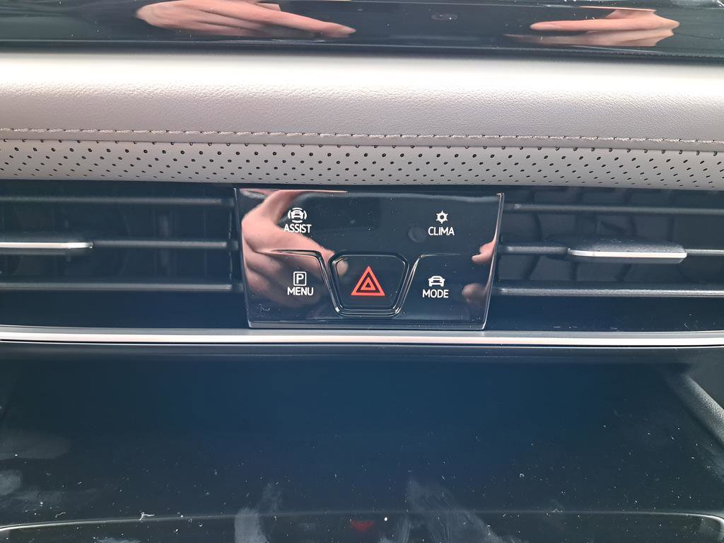 New 2026 Volkswagen Atlas Peak Edition AWD/4WD image 26