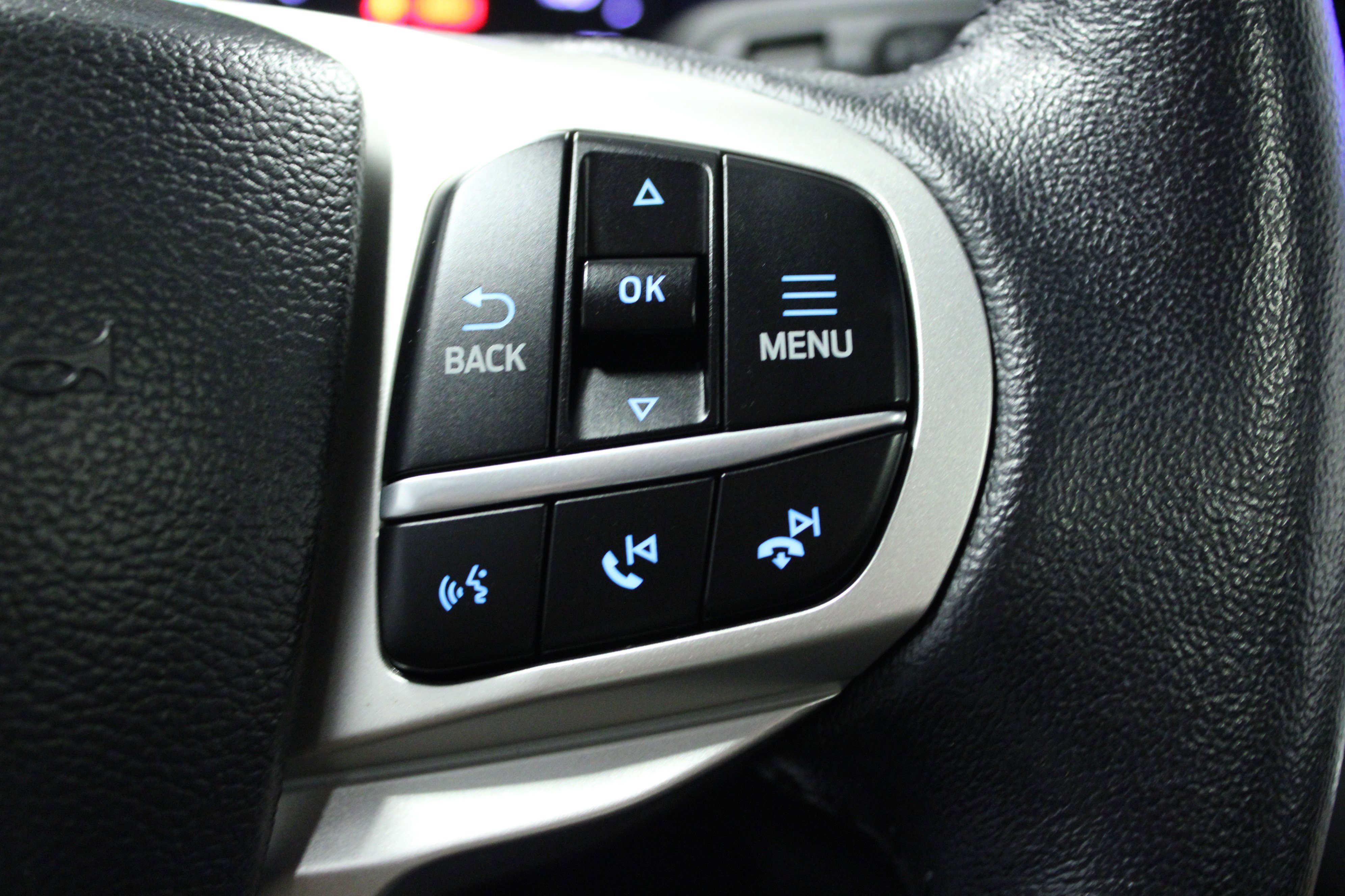 Used 2023 Ford Explorer XLT w/ Equipment Group 202A image 22