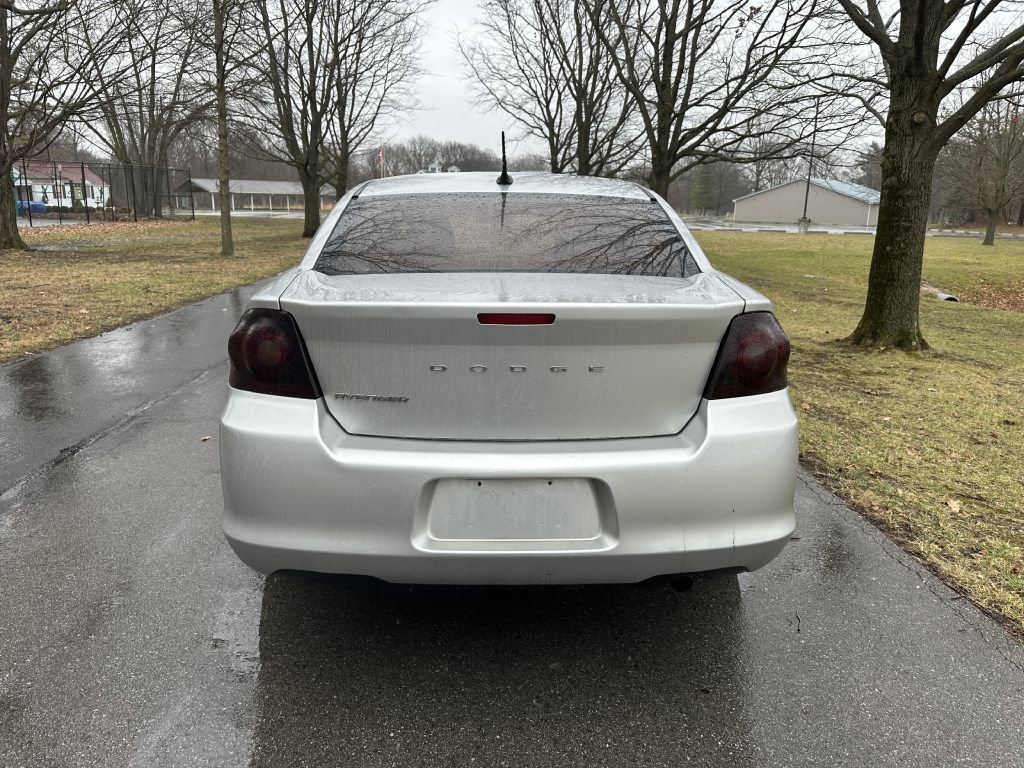Used 2012 Dodge Avenger SE image 17