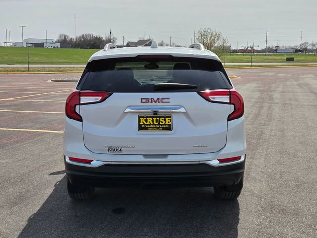 Used 2022 GMC Terrain SLT w/ Tech Package AWD/4WD image 4