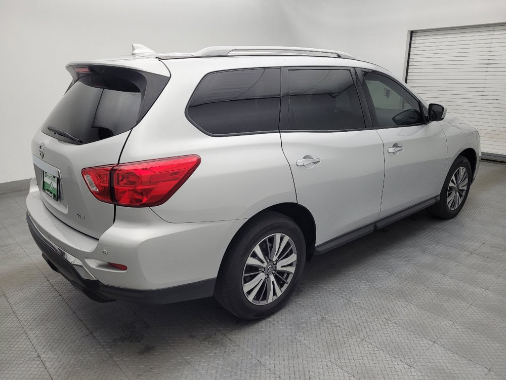 Used 2019 Nissan Pathfinder SV FWD image 10