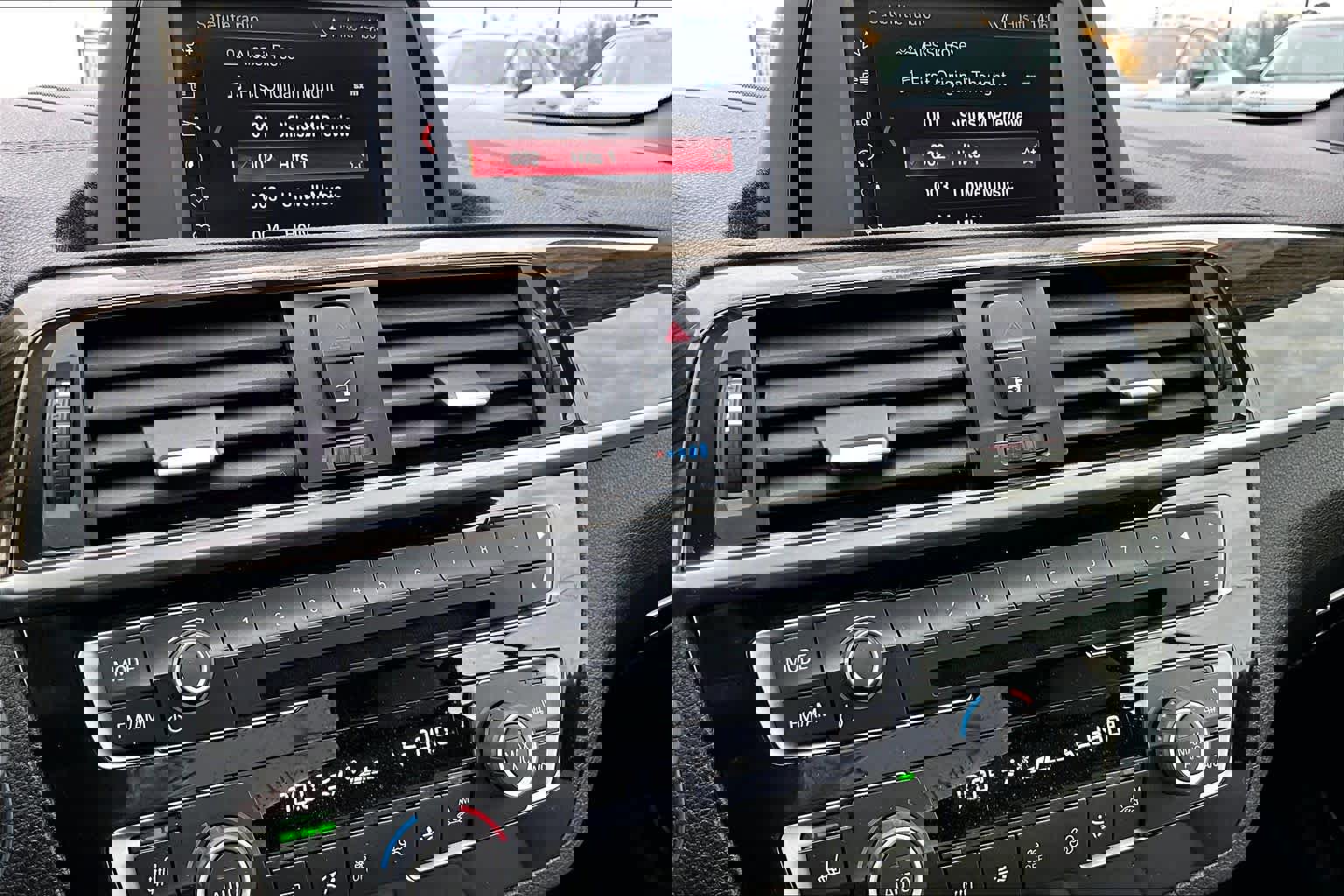 Used 2018 BMW 230i Convertible image 34