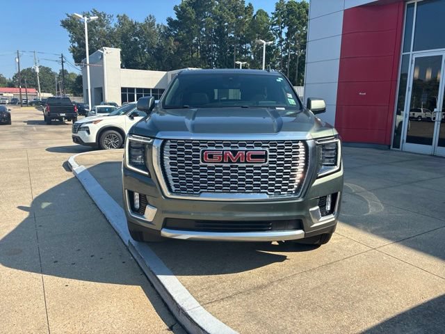 Used 2024 GMC Yukon Denali w/ Advanced Technology Package RWD image 2