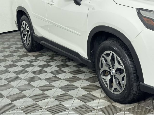 Certified 2023 Subaru Forester Premium AWD/4WD image 12