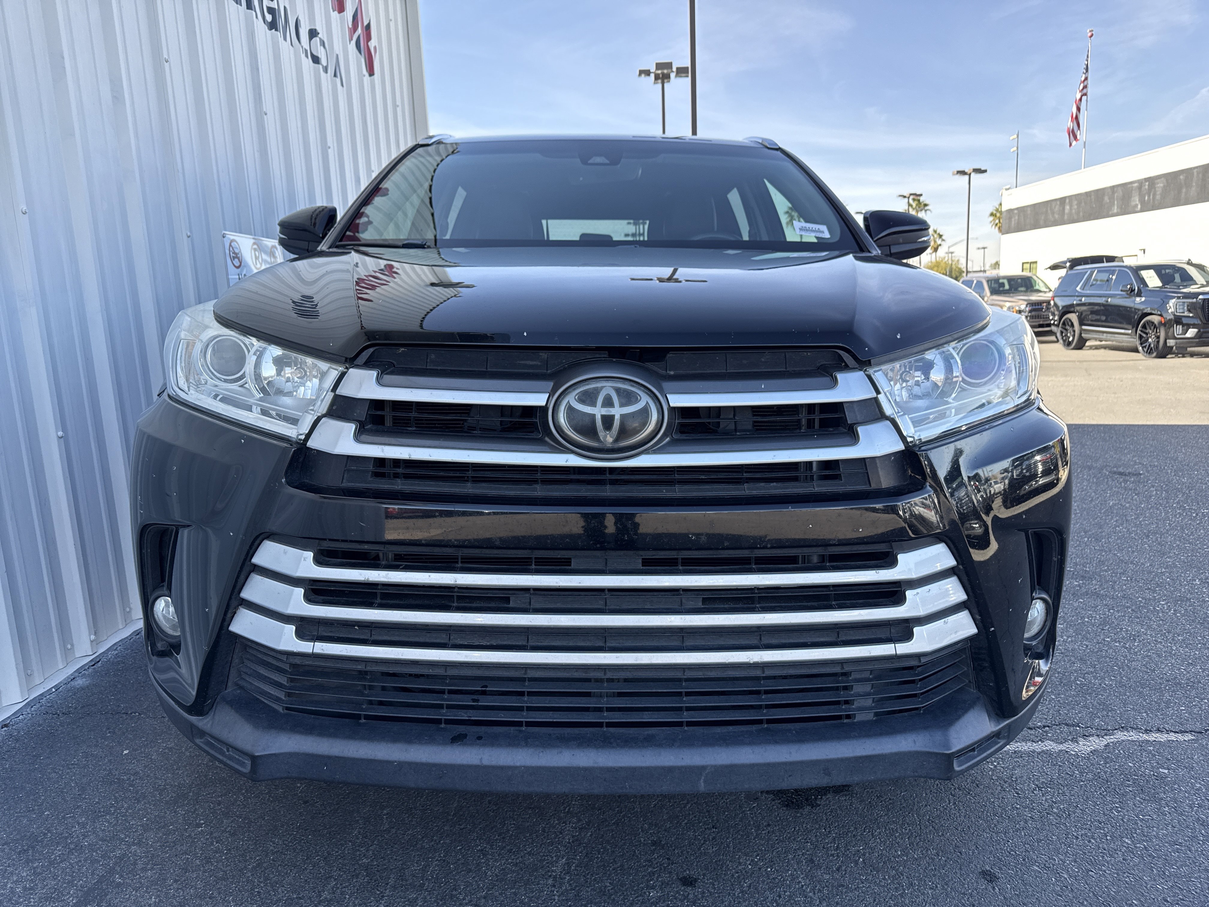 Used 2019 Toyota Highlander XLE image 6