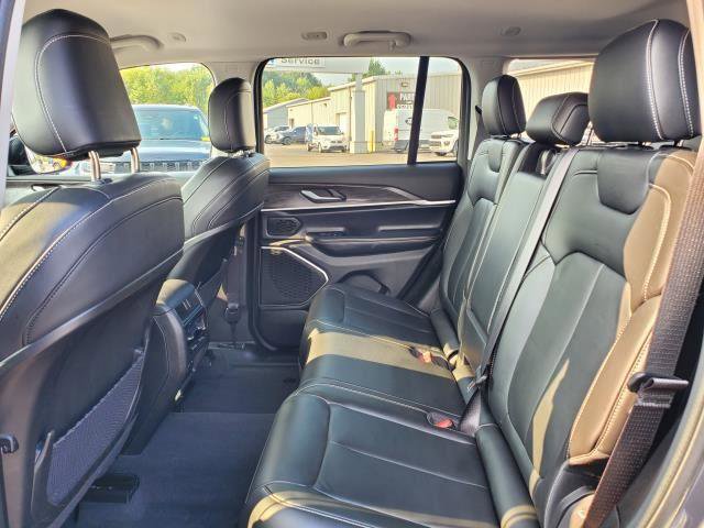 Used 2022 Jeep Grand Cherokee Limited image 27