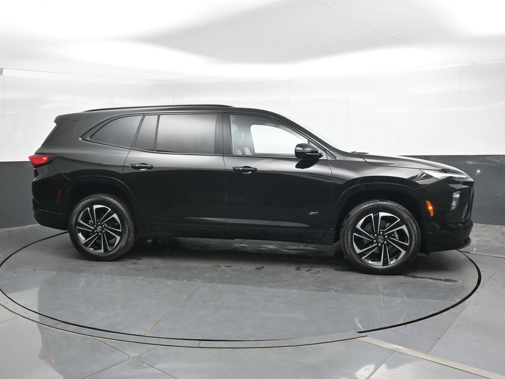 Used 2025 Buick Enclave Sport Touring AWD/4WD image 3