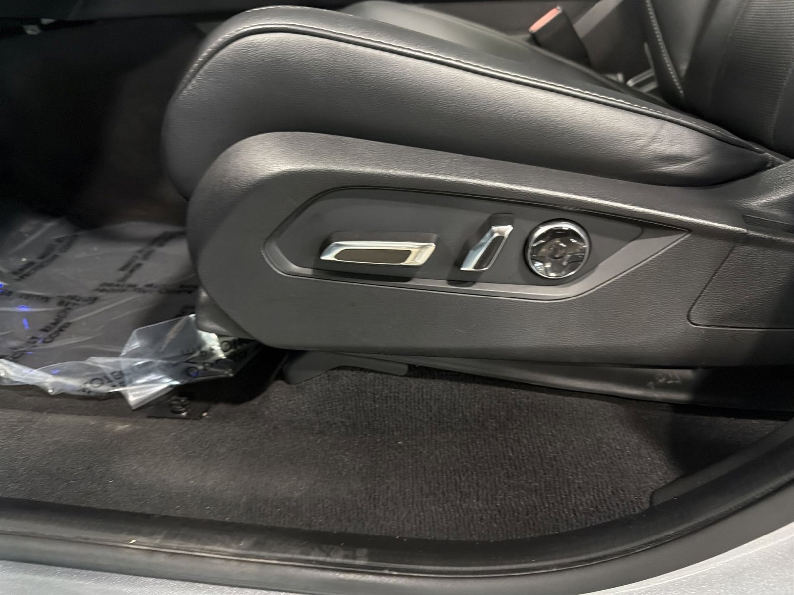 Used 2023 Acura MDX SH-AWD w/ Technology Package image 28