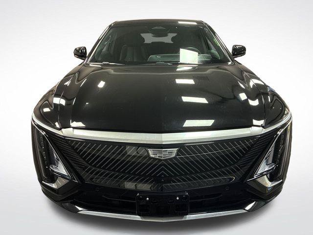 Certified 2024 Cadillac Lyriq Tech w/ Driver Assist Package AWD/4WD image 40