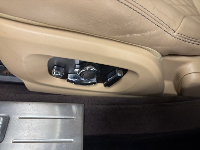 Used 2016 Jaguar XJ L Portfolio image 16