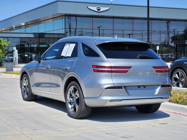 Used 2023 Genesis Electrified GV70 AWD/4WD image 4