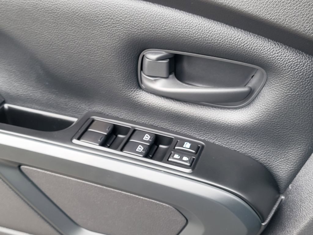 Used 2023 Nissan Titan S w/ S Utility Package image 19