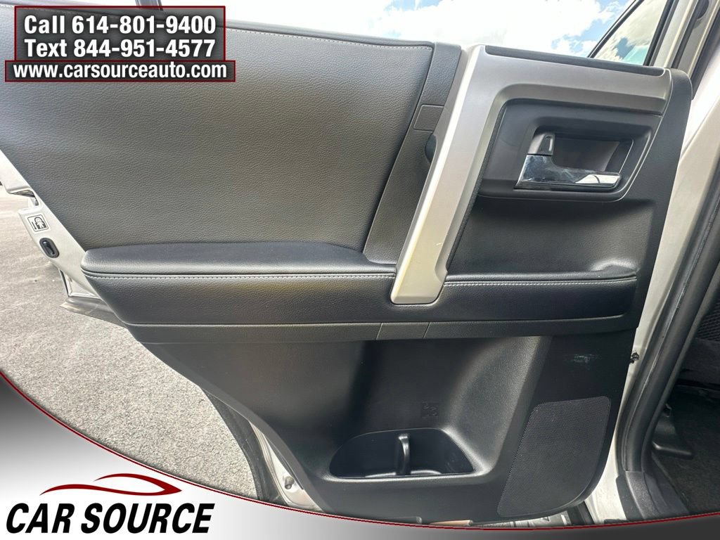 Used 2018 Toyota 4Runner SR5 AWD/4WD image 22