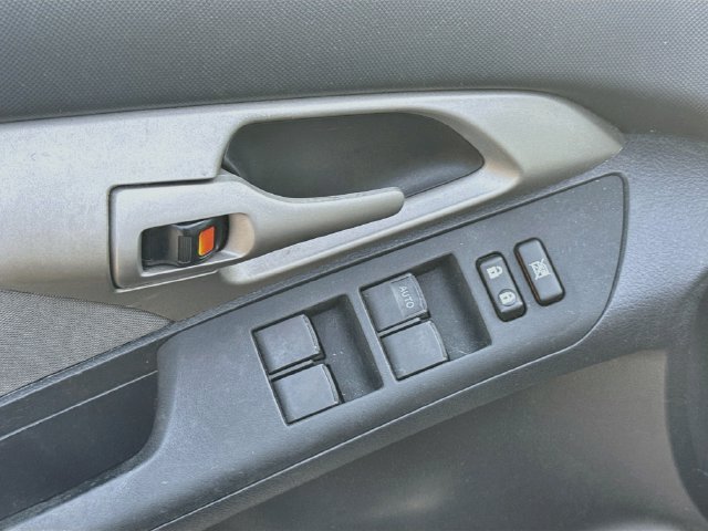 Used 2010 Toyota Matrix FWD image 14