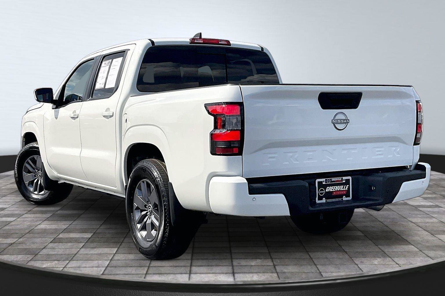 Certified 2025 Nissan Frontier SV w/ SV Convenience Package RWD image 3