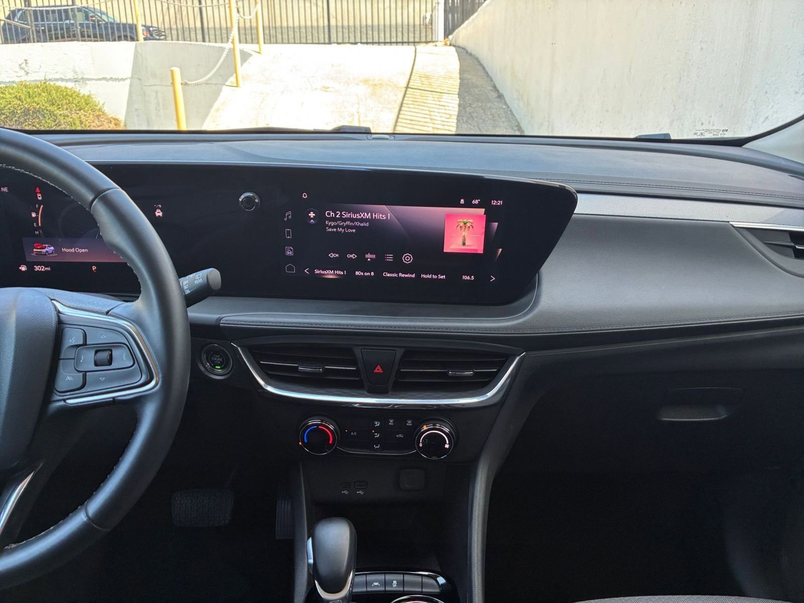 Used 2025 Buick Encore GX Preferred image 17