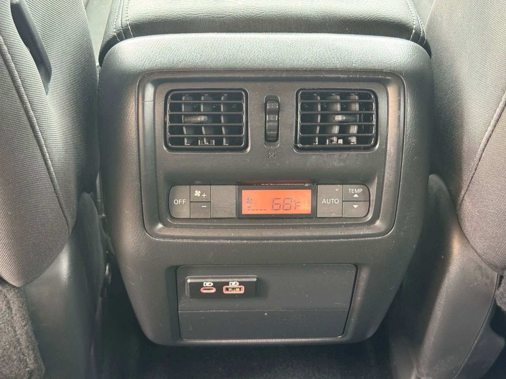 Used 2020 Nissan Pathfinder S FWD image 25