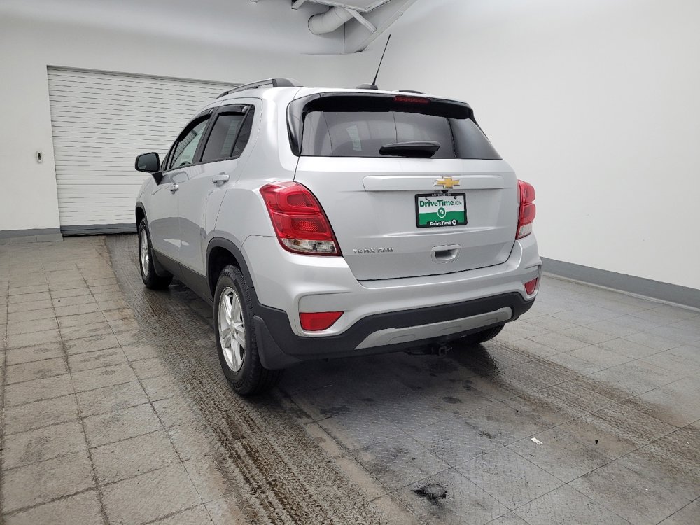 Used 2022 Chevrolet Trax LT w/ LT Convenience Package image 5