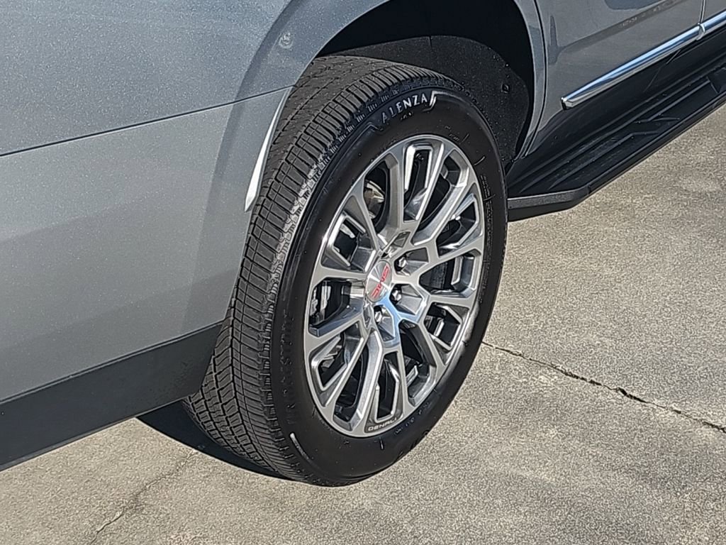Certified 2025 GMC Yukon Denali image 9