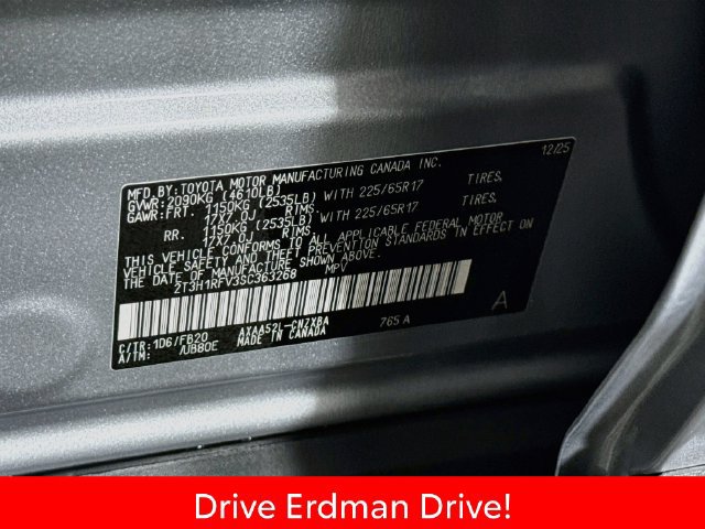 Certified 2025 Toyota RAV4 LE FWD image 31