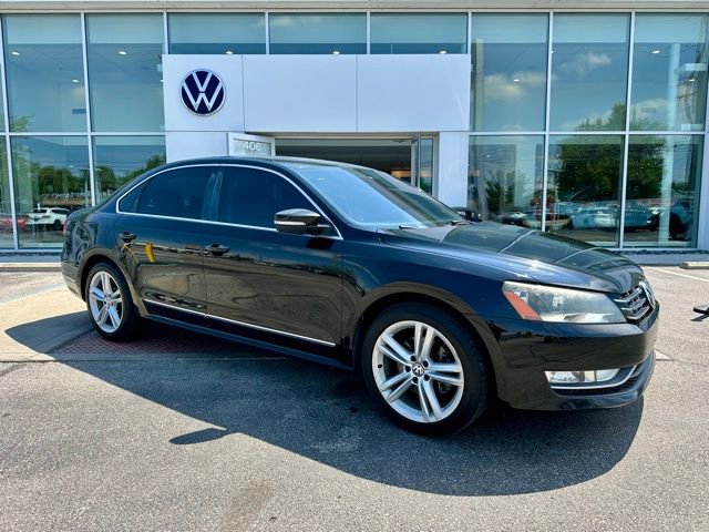 Used 2013 Volkswagen Passat TDI SEL Premium image 1
