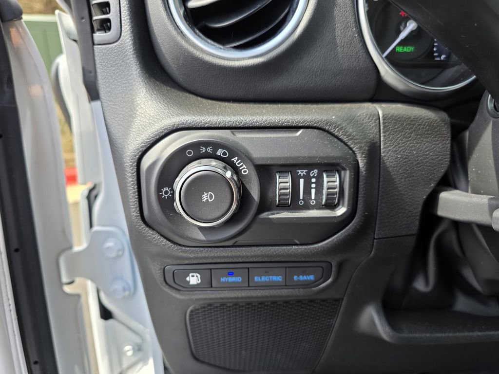 Used 2022 Jeep Wrangler Unlimited Sahara image 13