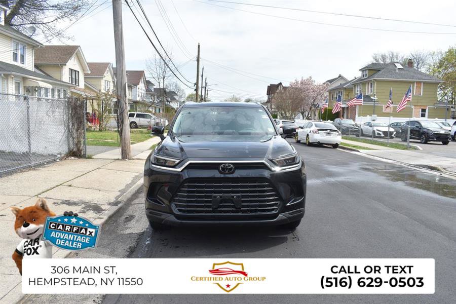 Used 2025 Toyota Grand Highlander FWD image 3