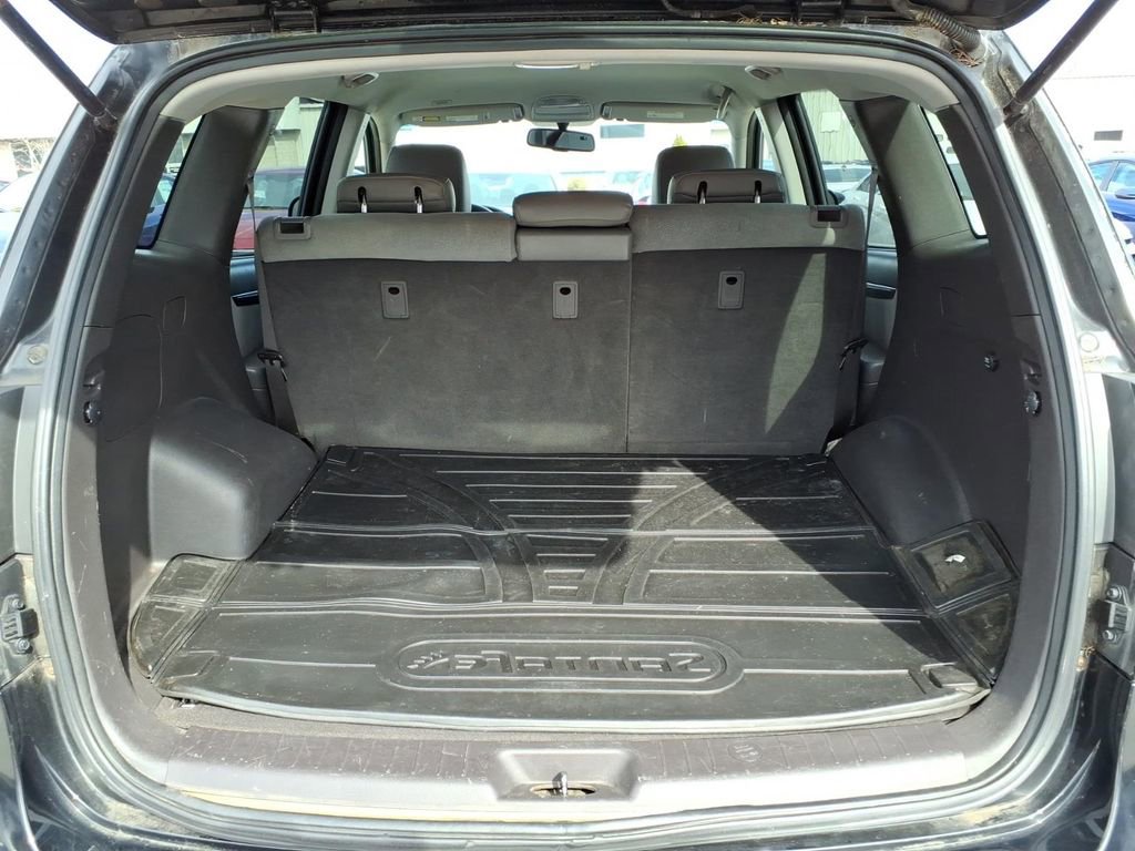 Used 2011 Hyundai Santa Fe SE image 11