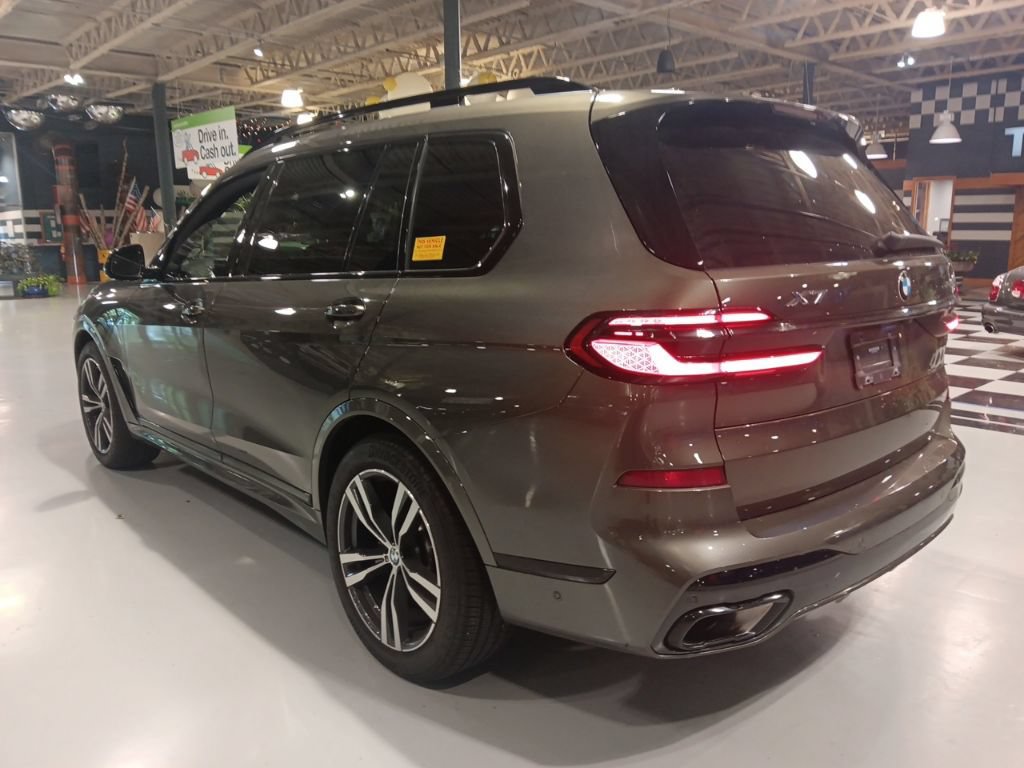 Certified 2024 BMW X7 xDrive40i w/ M Sport Package AWD/4WD image 8