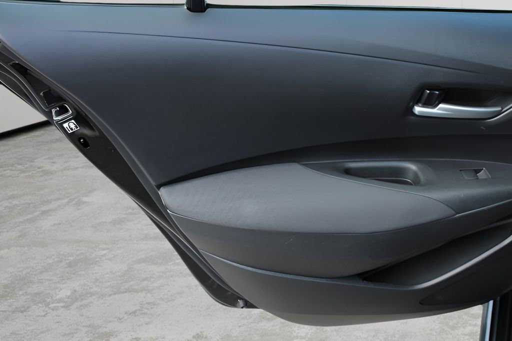 Used 2020 Toyota Corolla LE FWD image 18