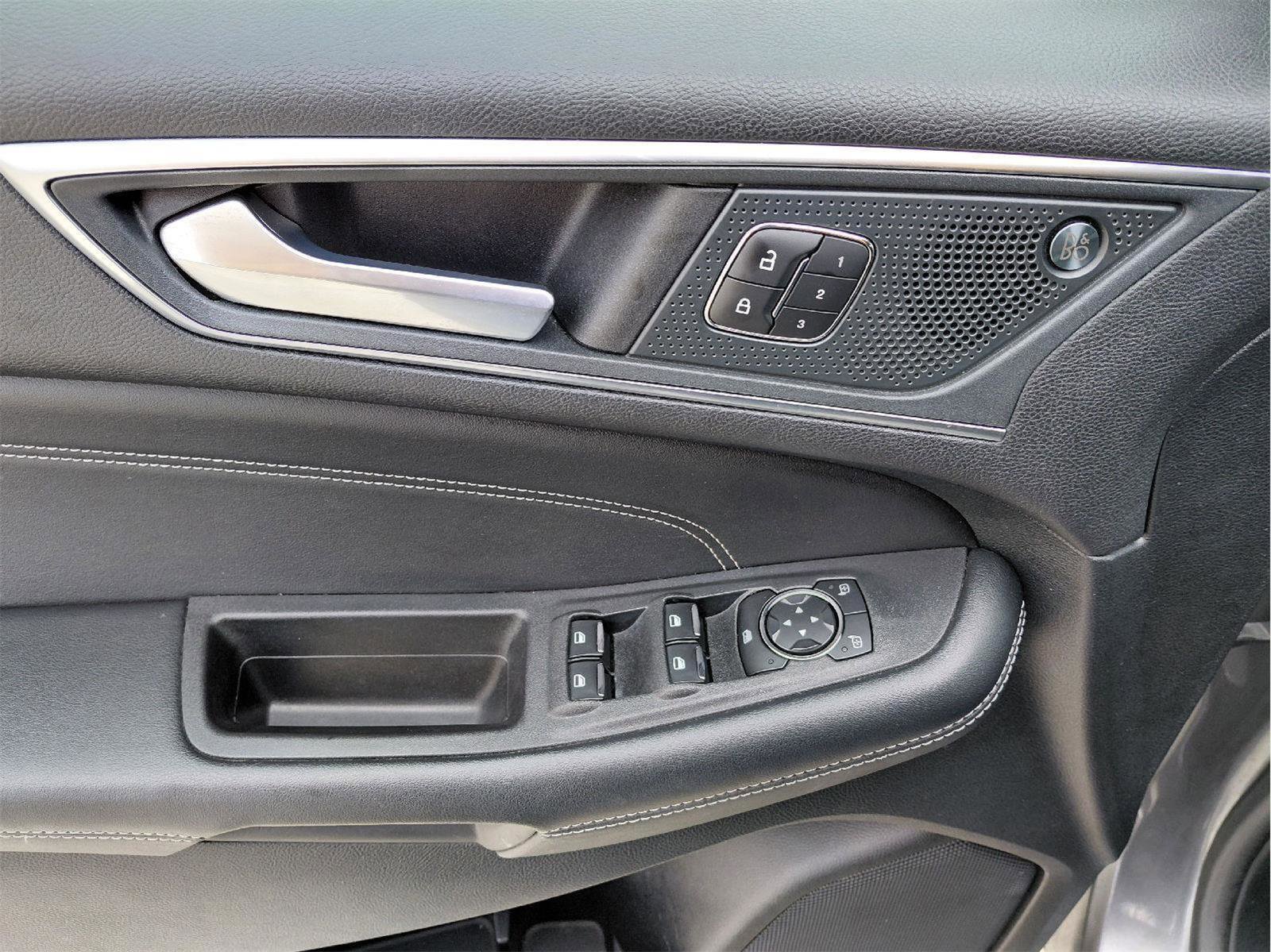 Used 2024 Ford Edge Titanium AWD/4WD image 27