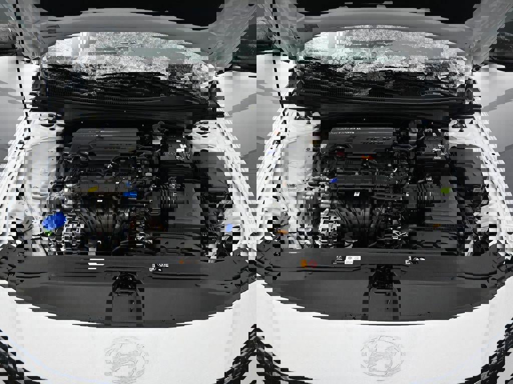 New 2025 Hyundai Elantra Sport image 36