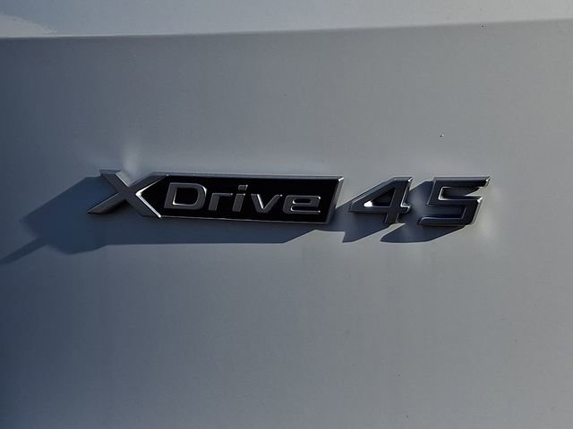 New 2026 BMW iX xDrive45 w/ Premium Package image 25