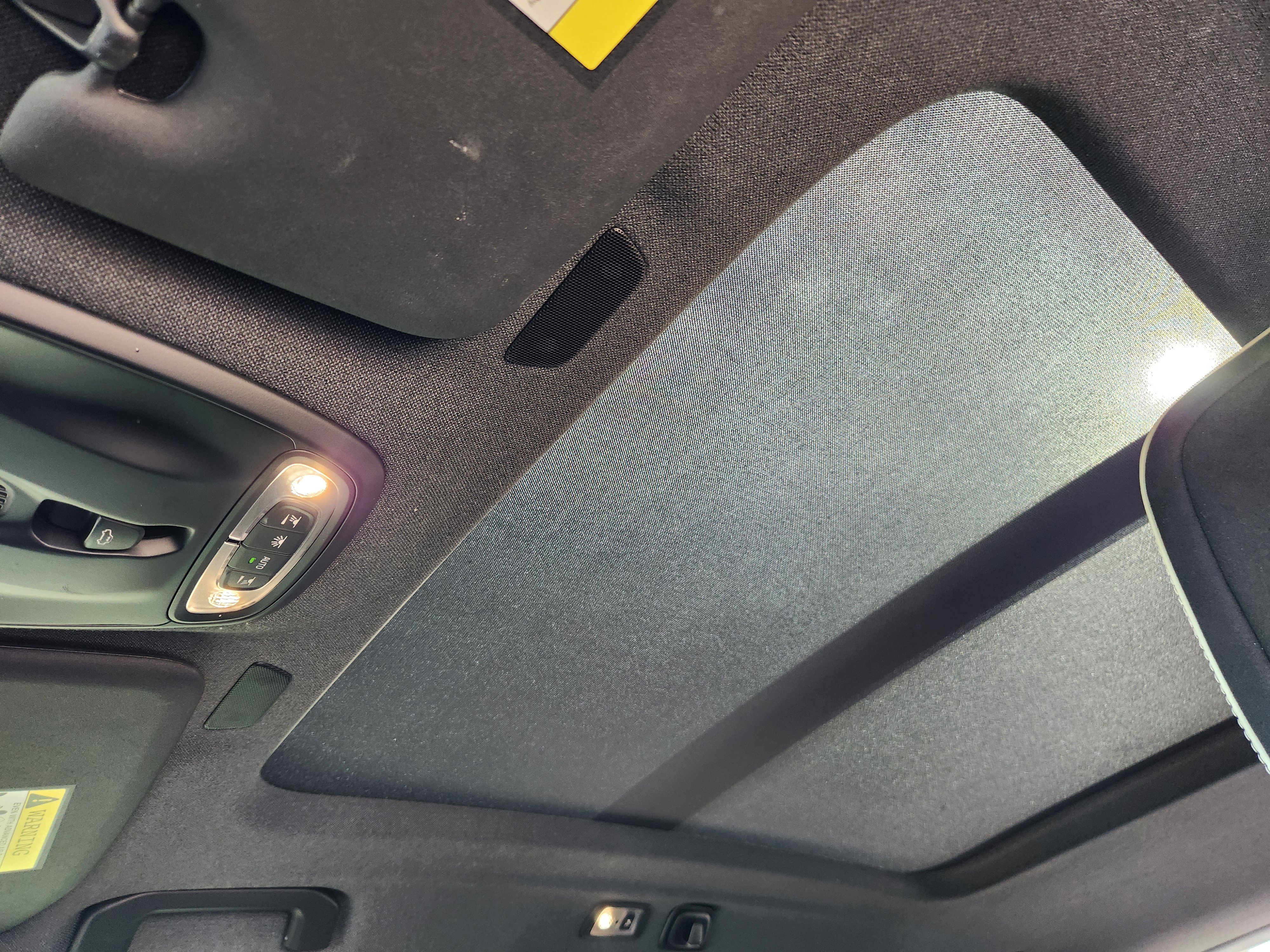 Used 2020 Volvo XC40 T5 R-Design w/ Protection Package Premier image 27