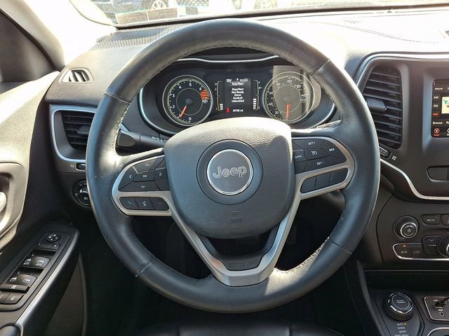 Used 2019 Jeep Cherokee Latitude Plus w/ Cold Weather Group AWD/4WD image 19