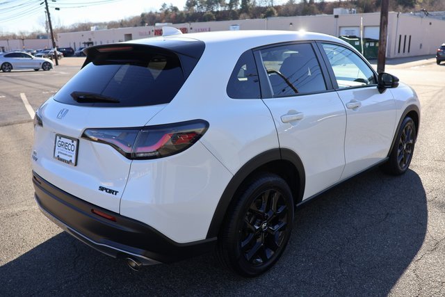 Used 2023 Honda HR-V Sport image 8