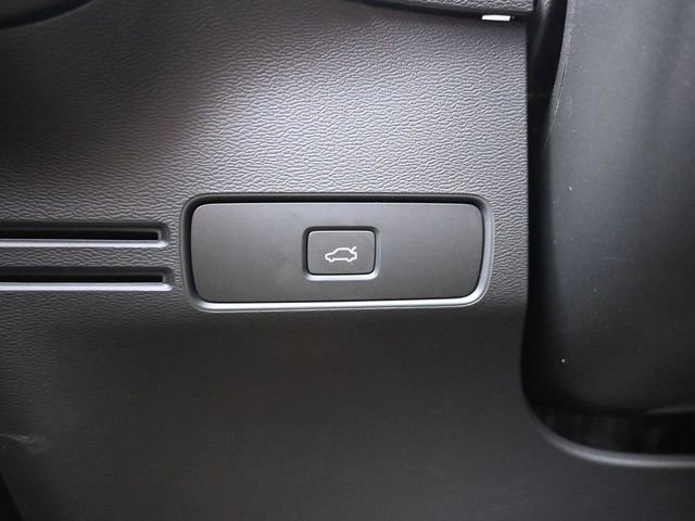 Used 2023 Volvo XC40 B5 Plus w/ Driver Assist Package image 28