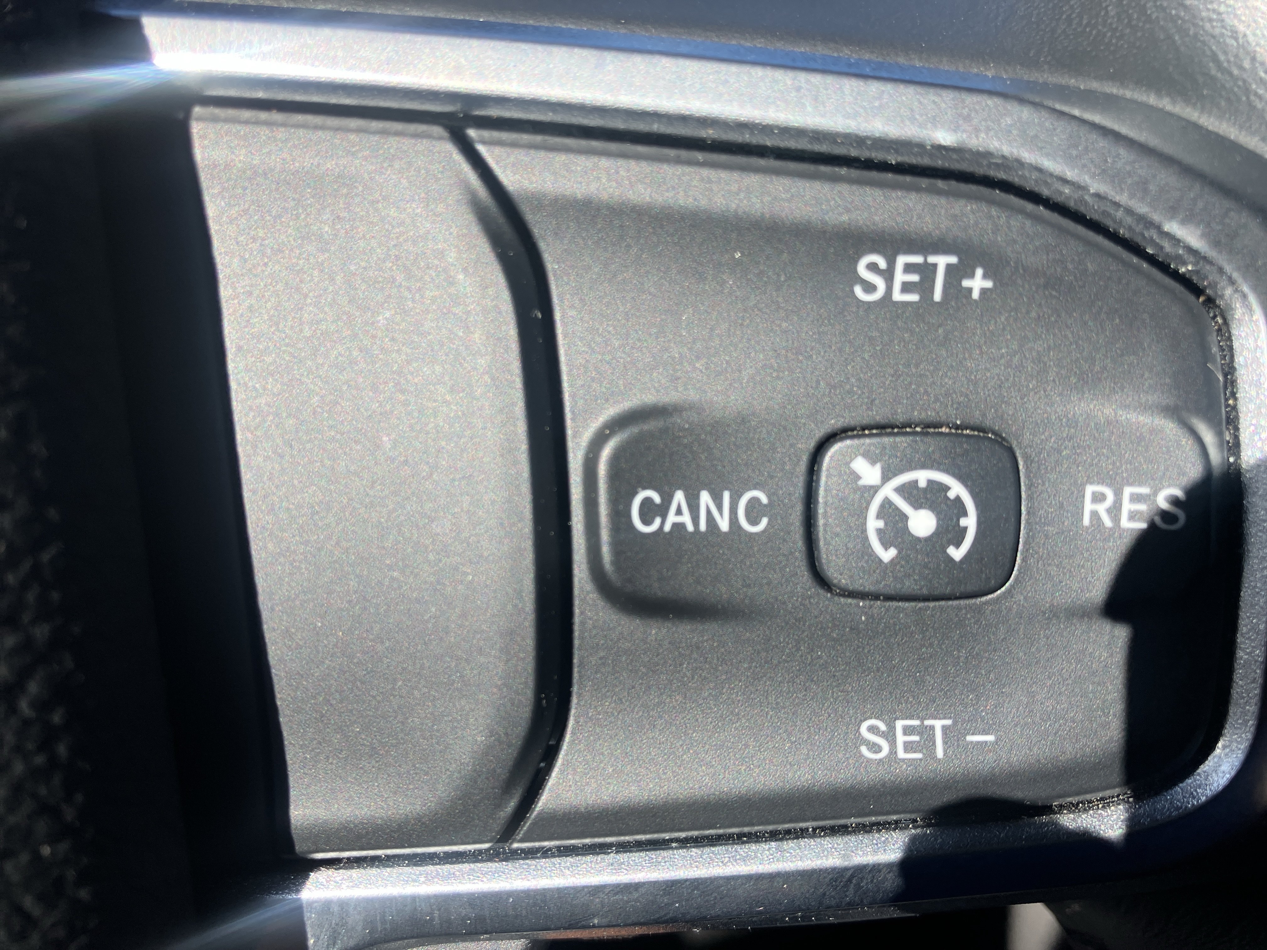 Used 2023 RAM 1500 Laramie AWD/4WD image 24