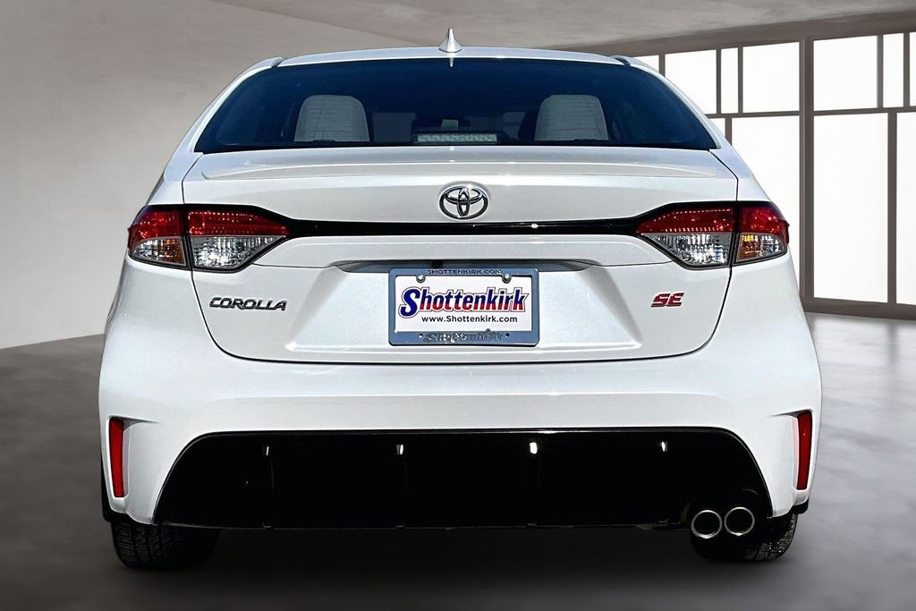 Used 2024 Toyota Corolla SE image 5