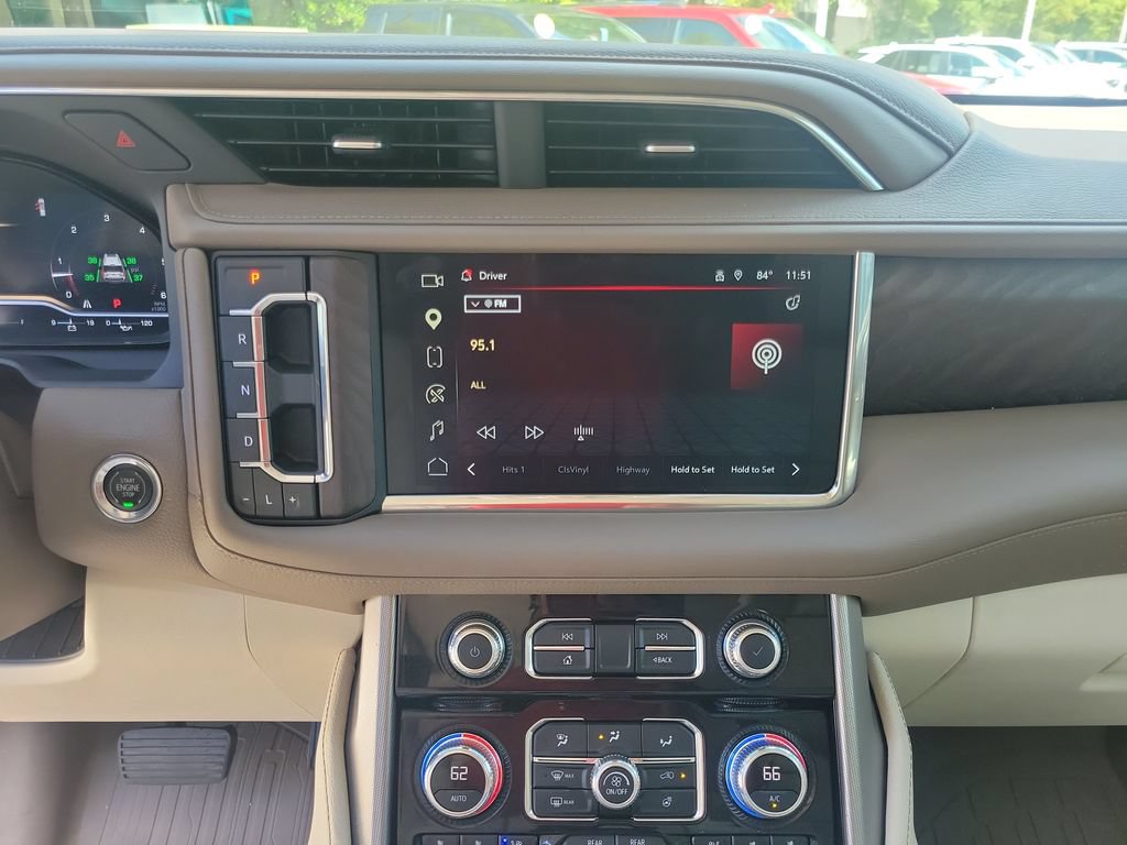 Used 2023 GMC Yukon Denali w/ Denali Reserve Package RWD image 27