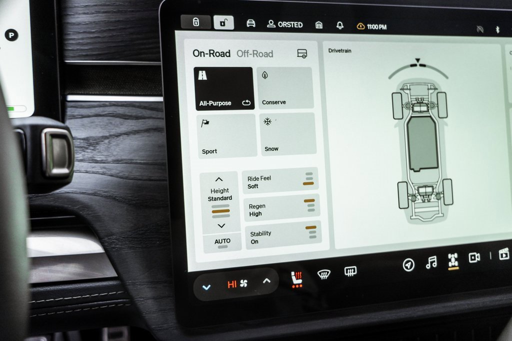 Used 2023 Rivian R1T Adventure image 19