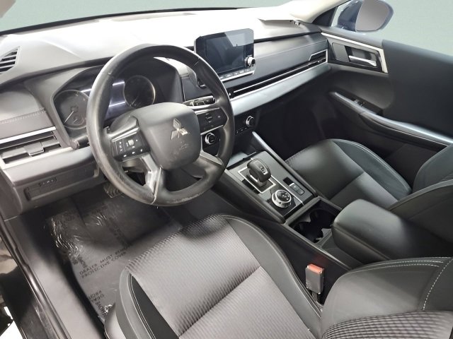Used 2022 Mitsubishi Outlander ES image 21