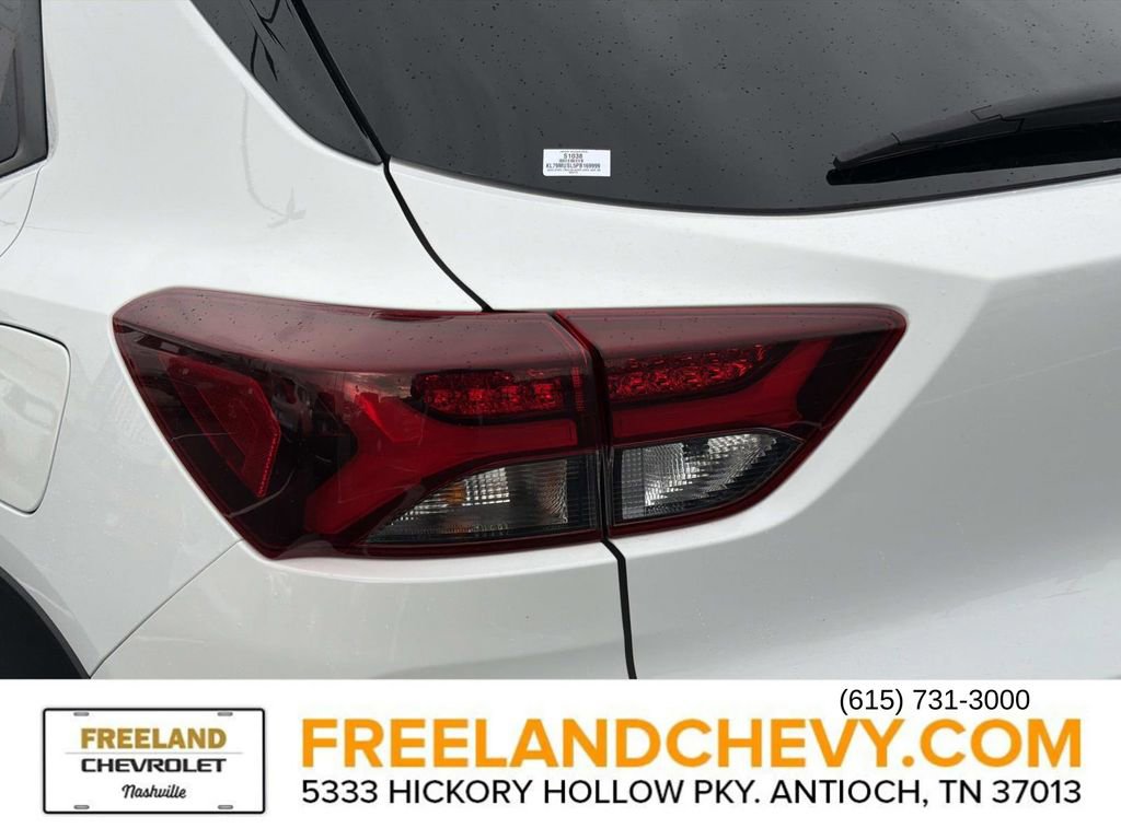 Used 2023 Chevrolet TrailBlazer RS w/ Convenience Package image 12