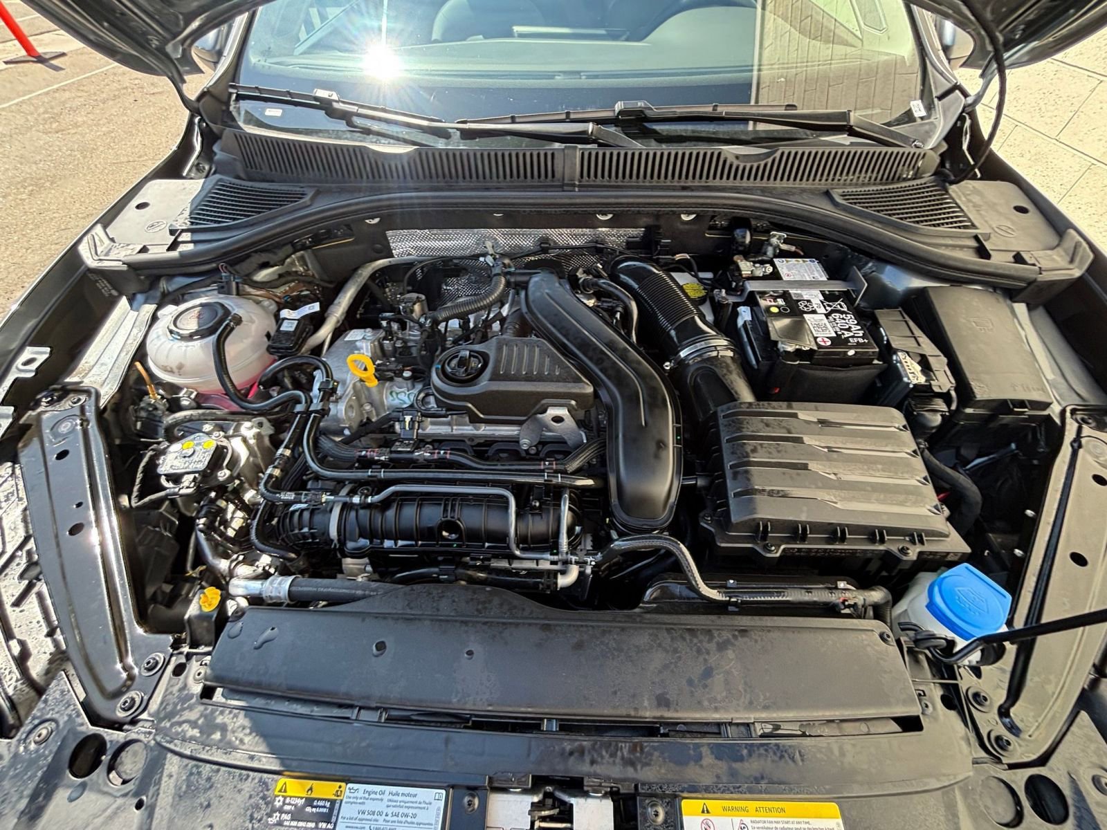 Used 2025 Volkswagen Jetta SE image 32