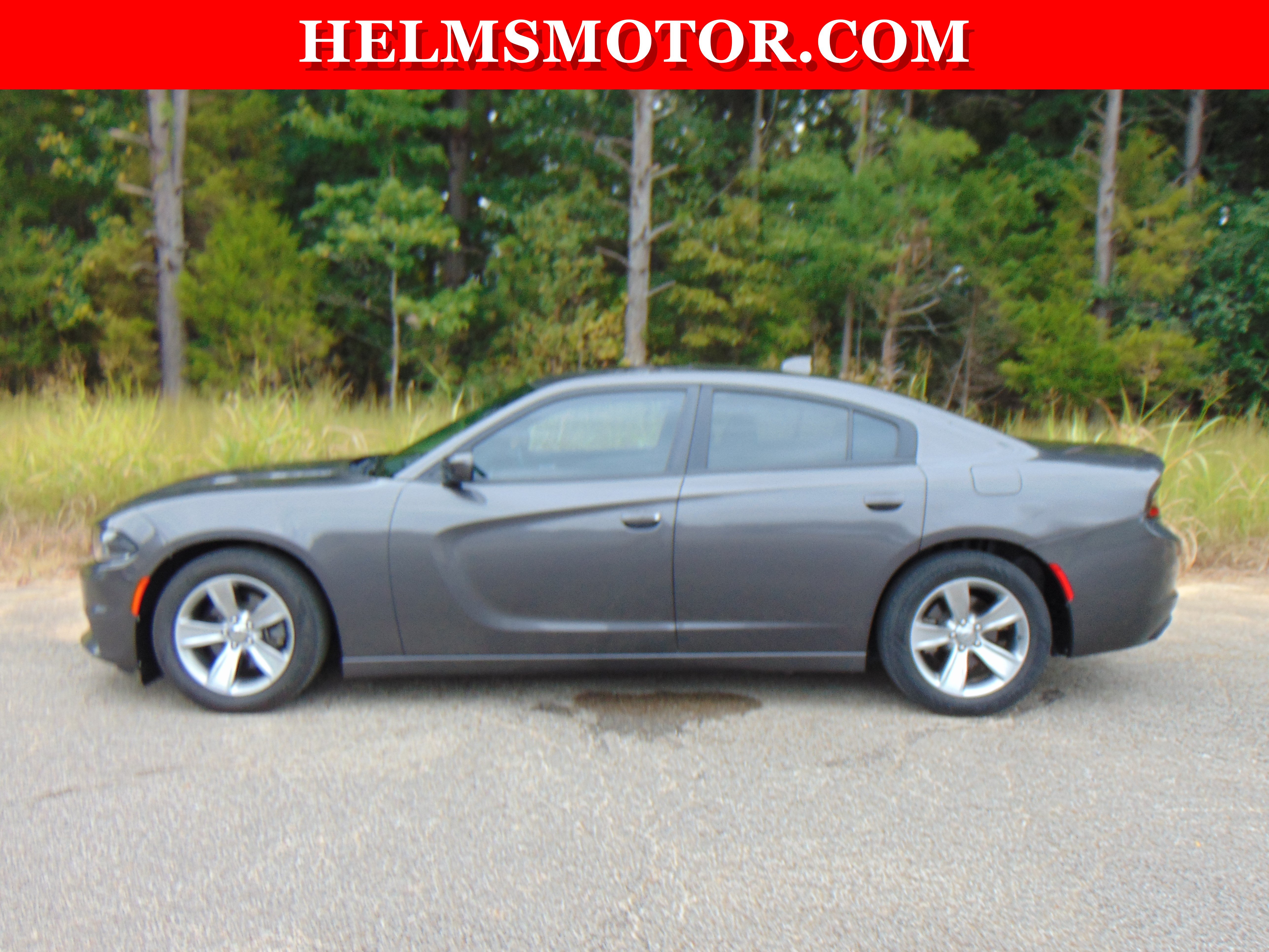 Used 2015 Dodge Charger SXT RWD image 5