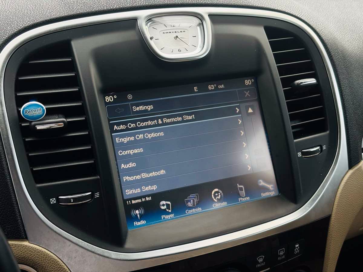 Used 2014 Chrysler 300 AWD image 65