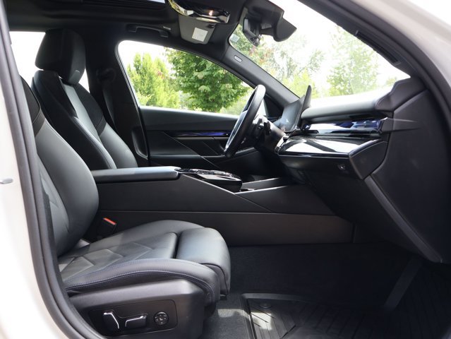 Used 2024 BMW 540i xDrive w/ Premium Package AWD/4WD image 27