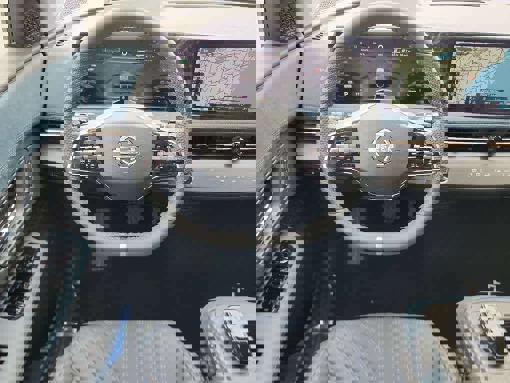 New 2025 Nissan Ariya Platinum image 9
